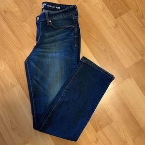 Levi’s Modern Slim slightly distressed jeans